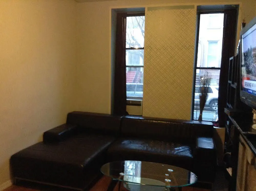Times Square Apartment New York